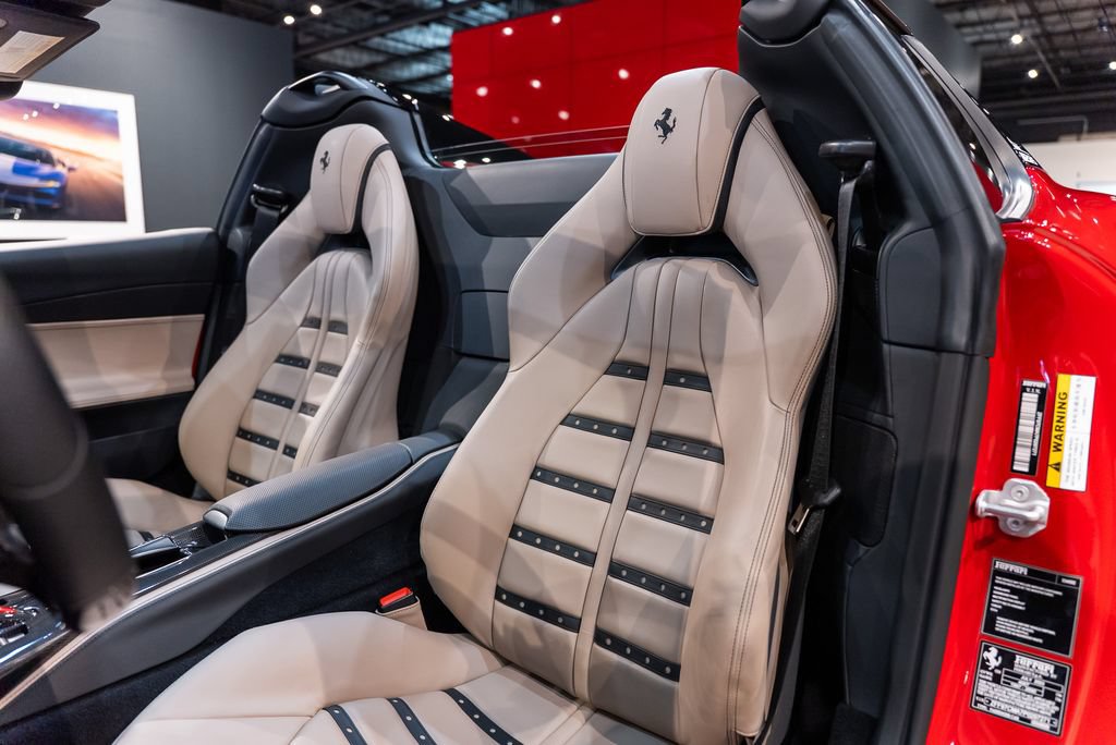 Certified 2023 Ferrari 812 GTS RWD image 4