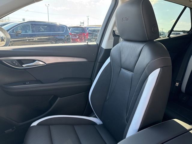 New 2026 Buick Envision Sport Touring image 27