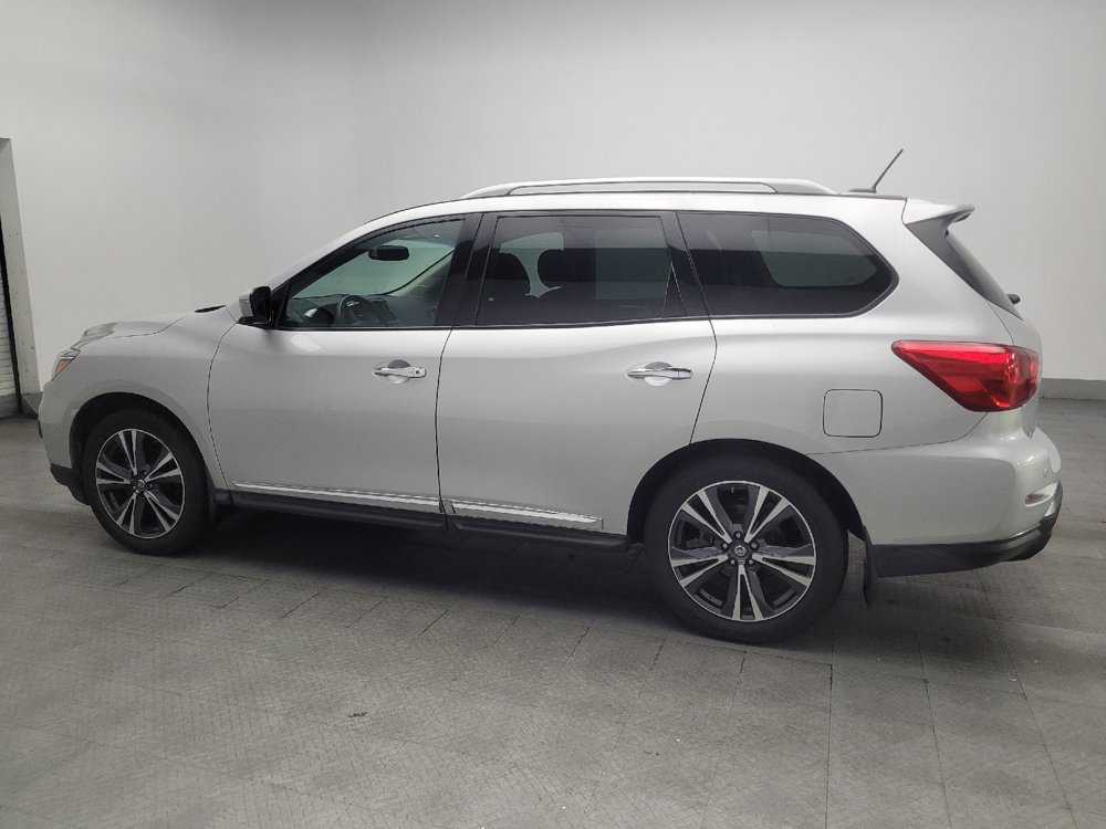 Used 2017 Nissan Pathfinder Platinum FWD image 3