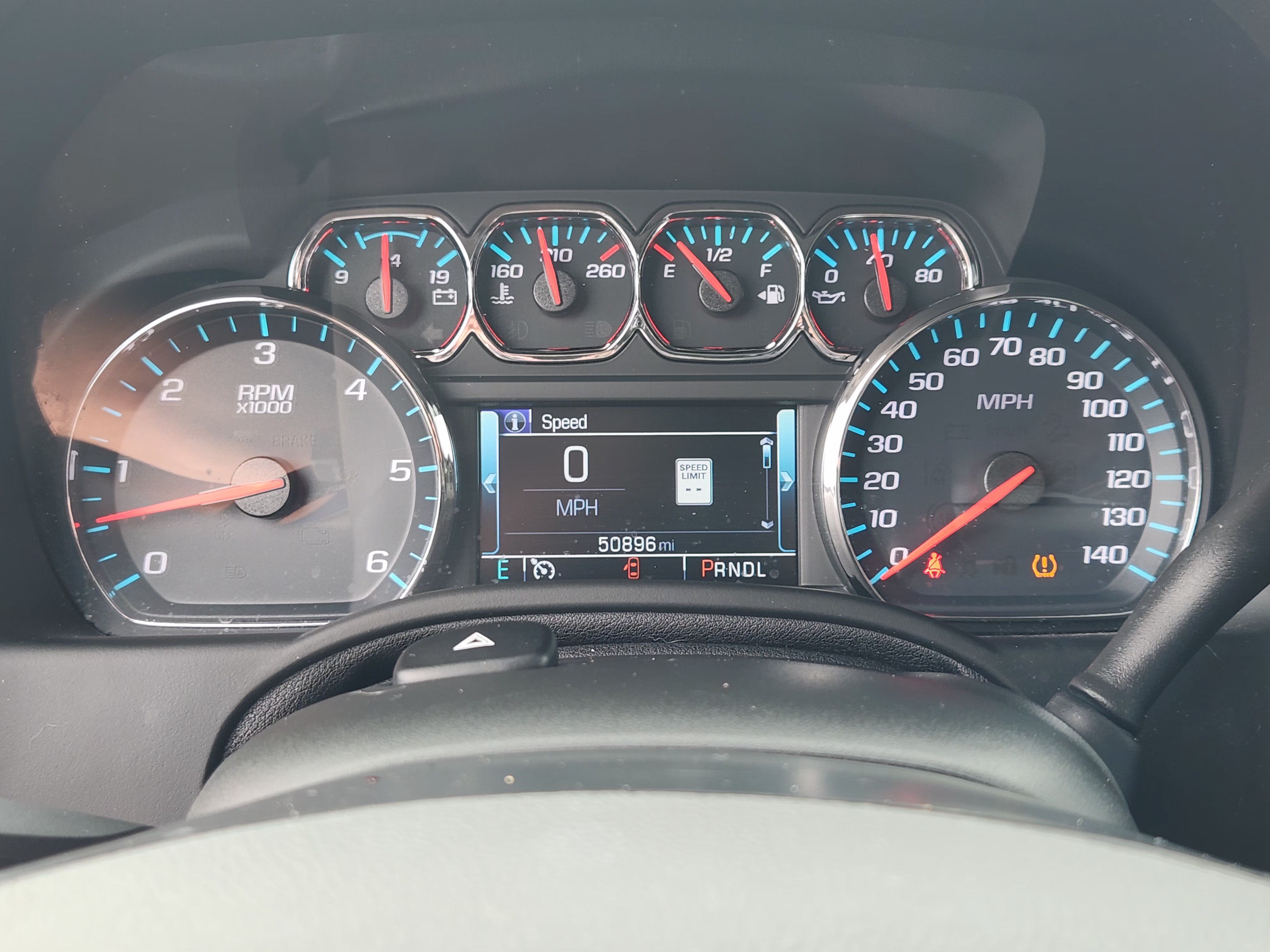 Used 2019 Chevrolet Tahoe LT w/ Luxury Package RWD image 17