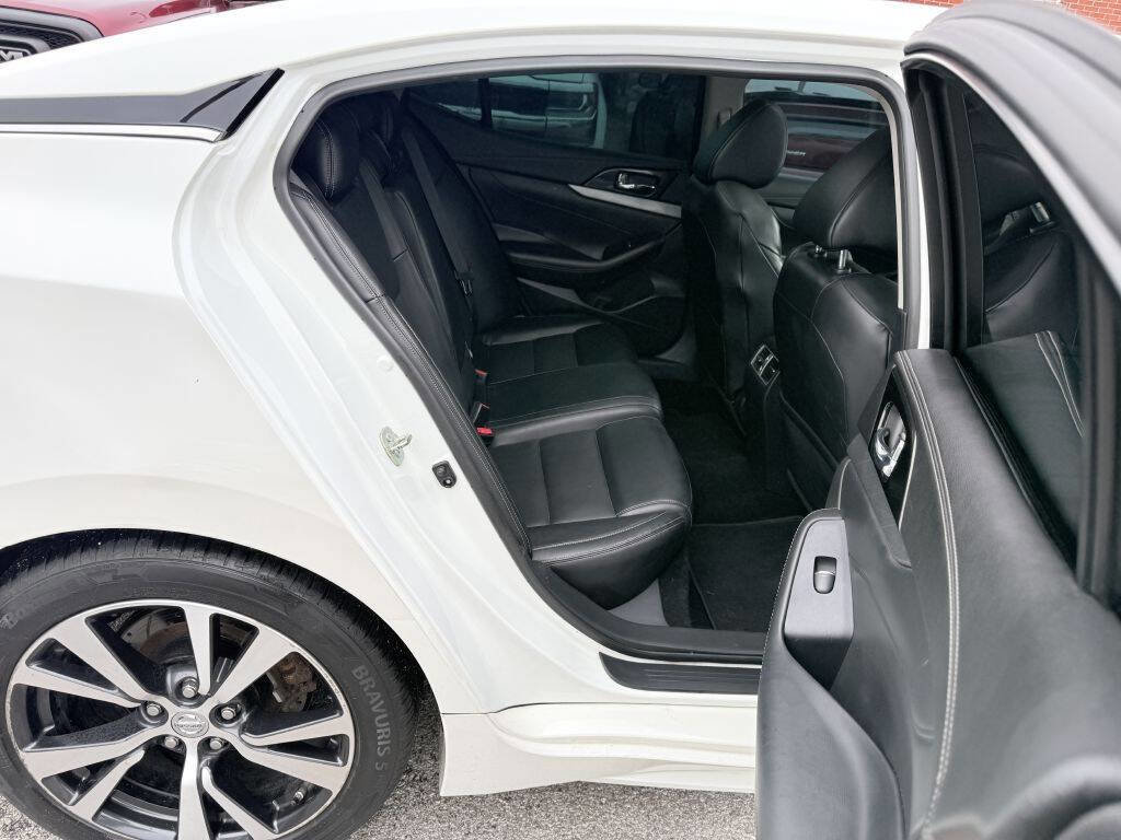 Used 2017 Nissan Maxima 3.5 SL image 22