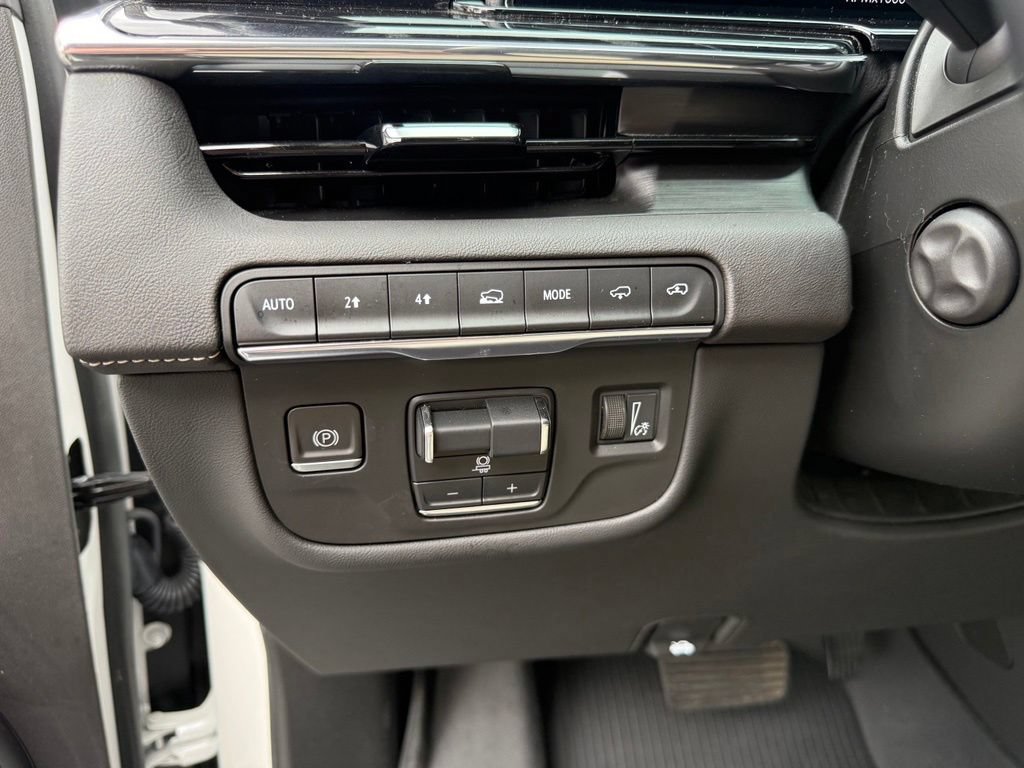 Used 2024 Cadillac Escalade Sport w/ LPO, ONYX Package AWD/4WD image 16