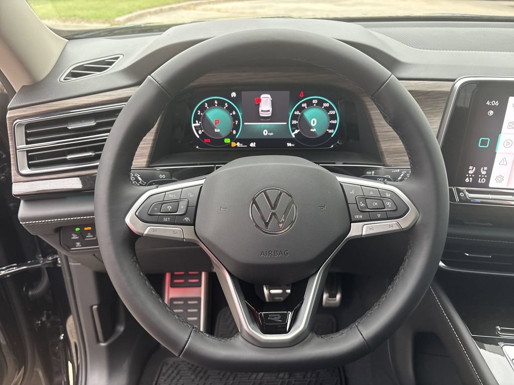 Used 2025 Volkswagen Atlas SEL Premium R-Line AWD/4WD image 14