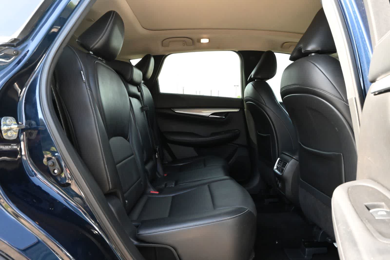 Used 2021 INFINITI QX50 Luxe AWD/4WD image 21