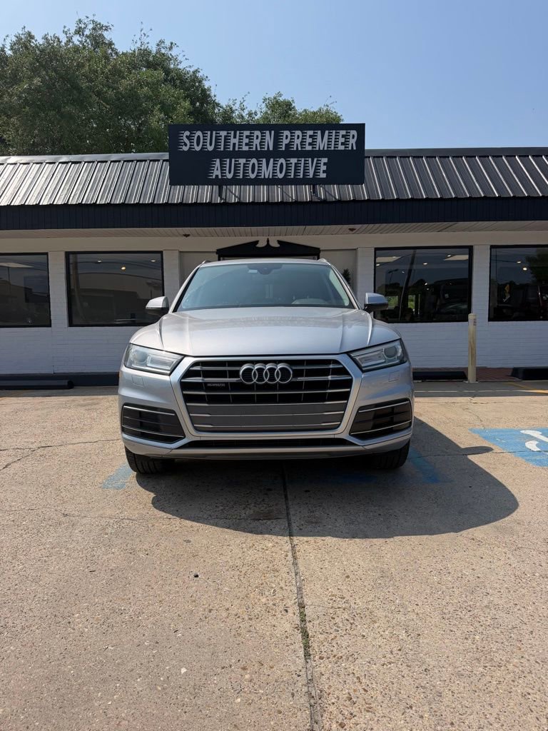Used 2018 Audi Q5 2.0T Premium w/ Convenience Package AWD/4WD image 2