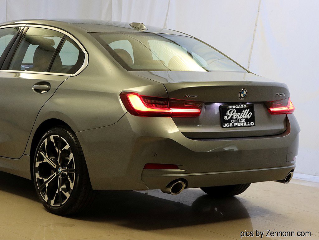 Used 2025 BMW 330i xDrive Sedan w/ M Sport Package image 8