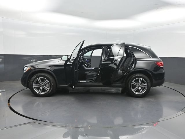 Used 2021 Mercedes-Benz GLC 300 4MATIC w/ Premium Package image 41