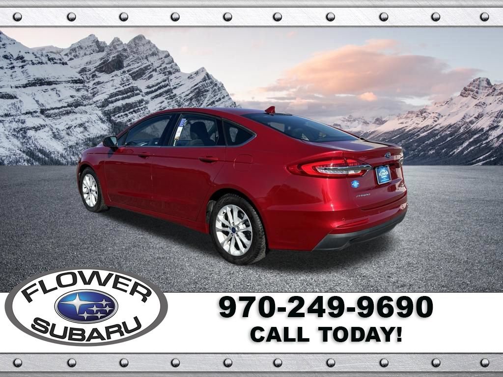 Used 2020 Ford Fusion SE FWD image 5