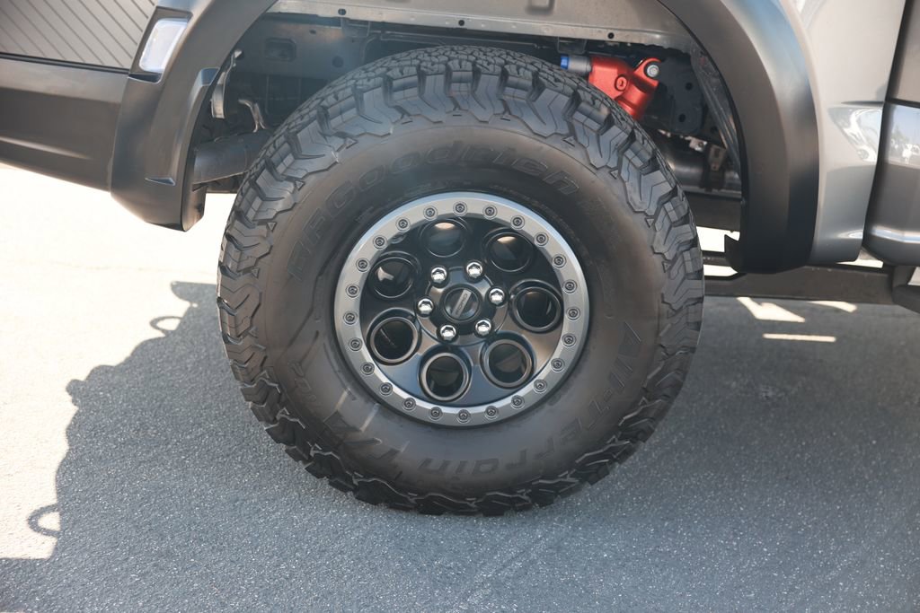 Used 2025 Ford F150 Raptor image 9