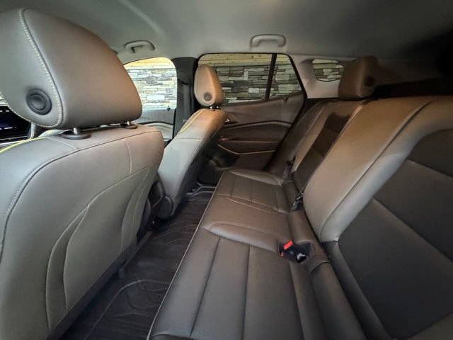 Used 2025 Chevrolet Trax ACTIV w/ Driver Confidence Package FWD image 30