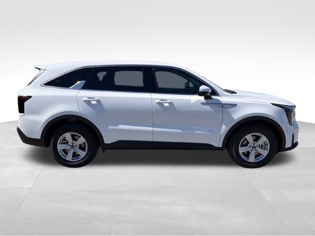 New 2026 Kia Sorento LX FWD image 8
