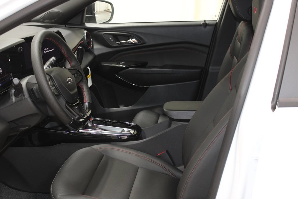 New 2026 Chevrolet Trax RS w/ Sunroof Package FWD image 14