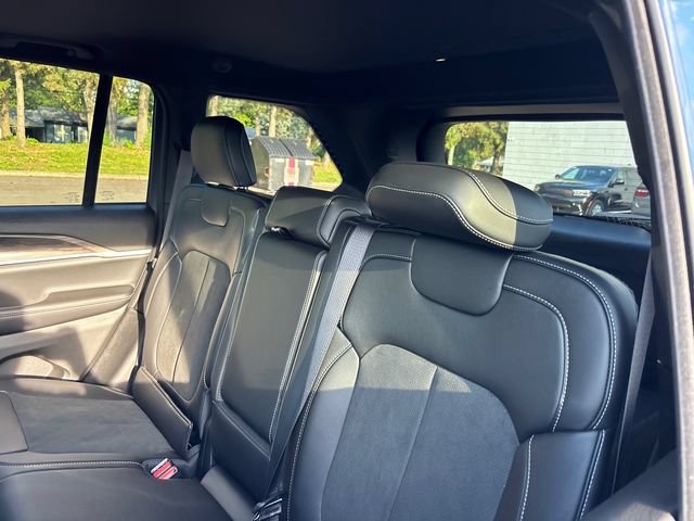 New 2027 Jeep Grand Cherokee Altitude AWD/4WD image 8