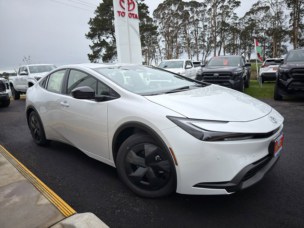 New 2026 Toyota Prius LE image 6