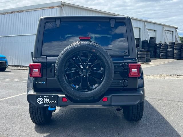 Used 2023 Jeep Wrangler Unlimited Sahara AWD/4WD image 10