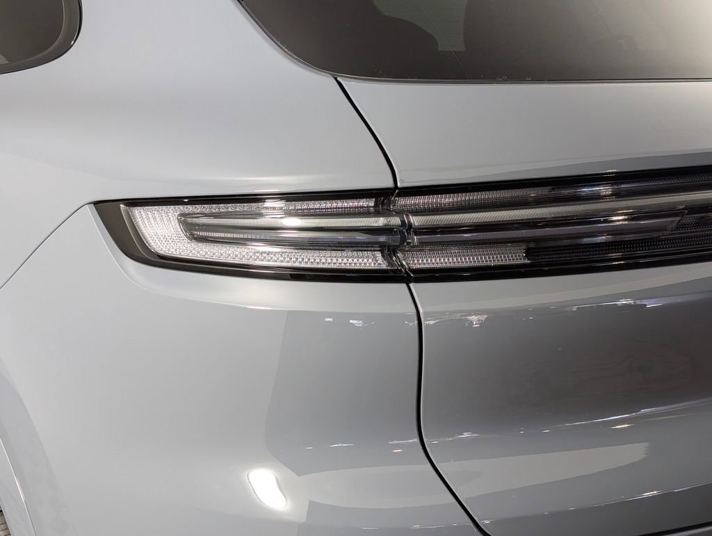 New 2026 Porsche Cayenne image 16