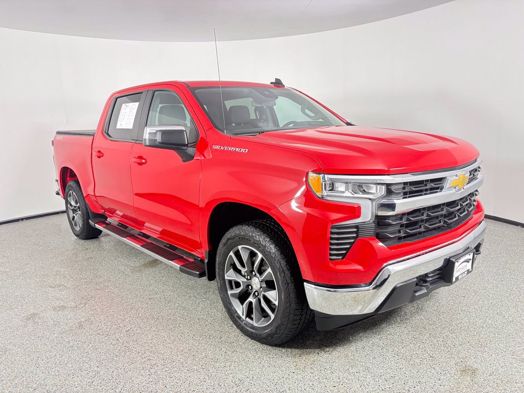 Used 2024 Chevrolet Silverado 1500 LT AWD/4WD image 9