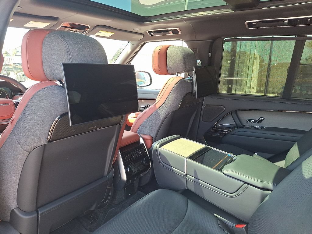 New 2026 Land Rover Range Rover SV AWD/4WD image 7