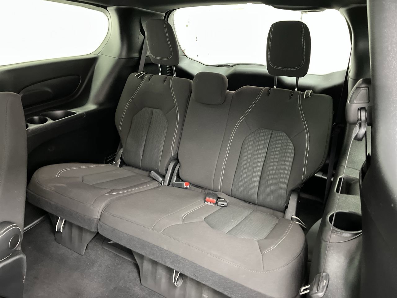 Used 2022 Chrysler Pacifica Touring AWD/4WD image 12