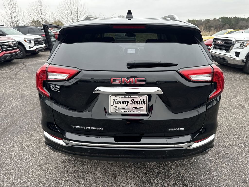 Certified 2024 GMC Terrain Denali w/ Black Diamond Edition image 33