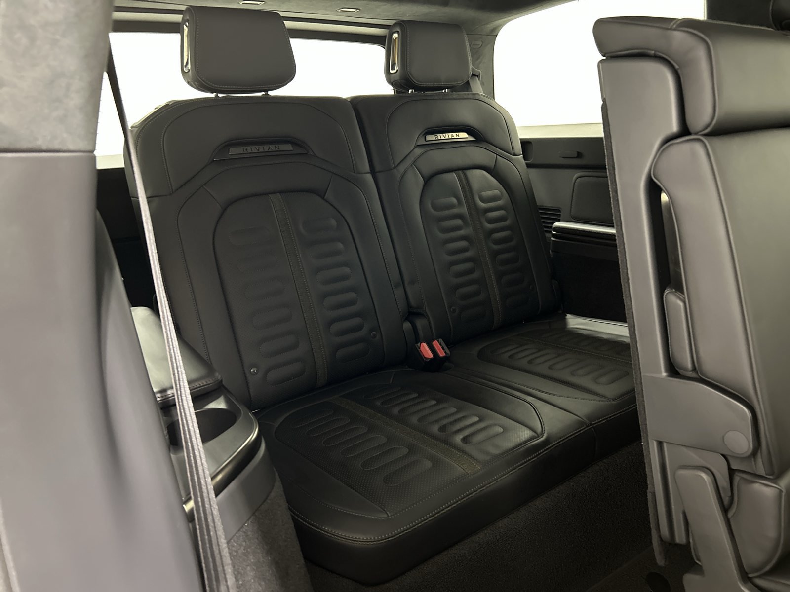 Used 2022 Rivian R1S Launch Edition Quad AWD/4WD image 25