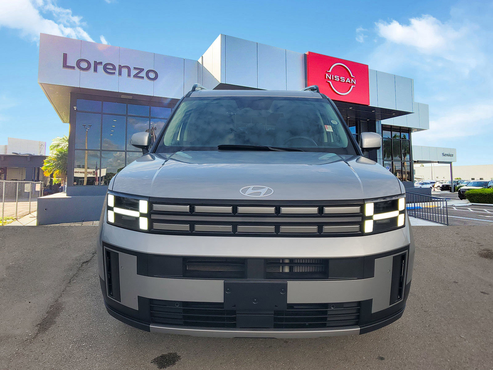 Used 2025 Hyundai Santa Fe SEL image 2