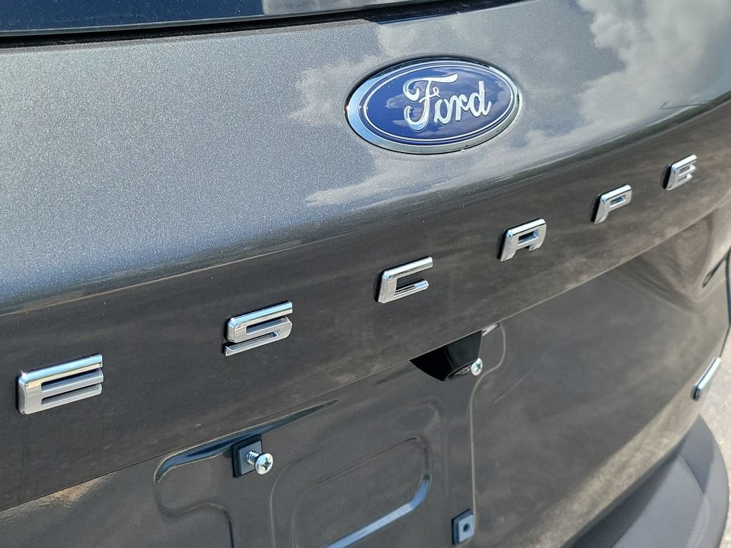 Used 2023 Ford Escape Platinum FWD image 10