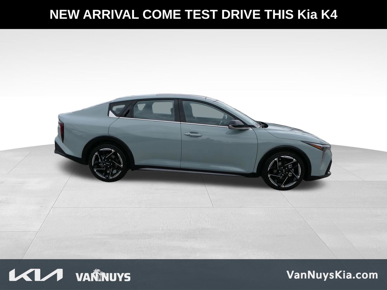 Used 2025 Kia K4 GT-Line w/ GT-Line Sunroof Package FWD image 2