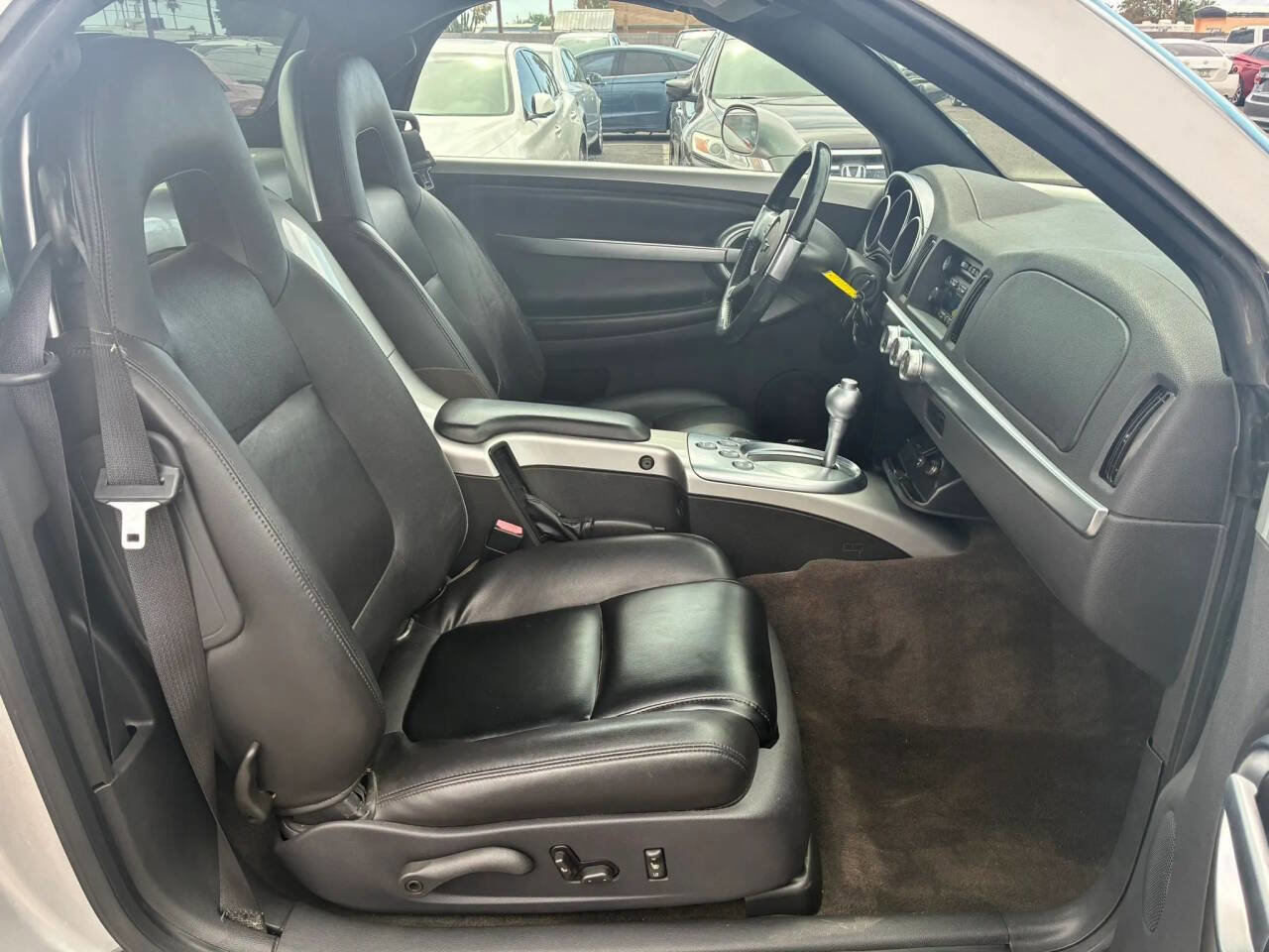 Used 2005 Chevrolet SSR w/ Preferred Equipment Group RWD image 19