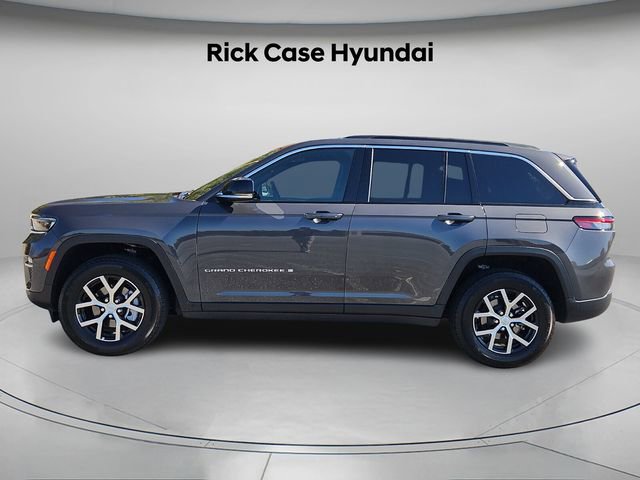 Used 2025 Jeep Grand Cherokee Limited image 3