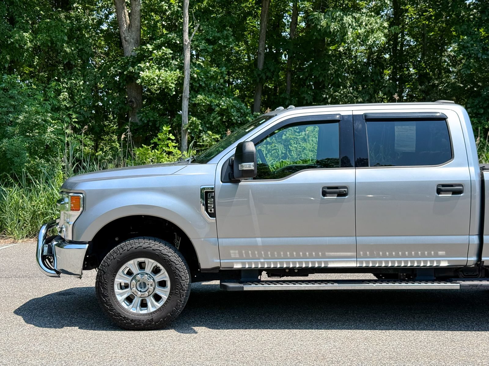 Certified 2020 Ford F250 XLT w/ FX4 Off-Road Package AWD/4WD image 10