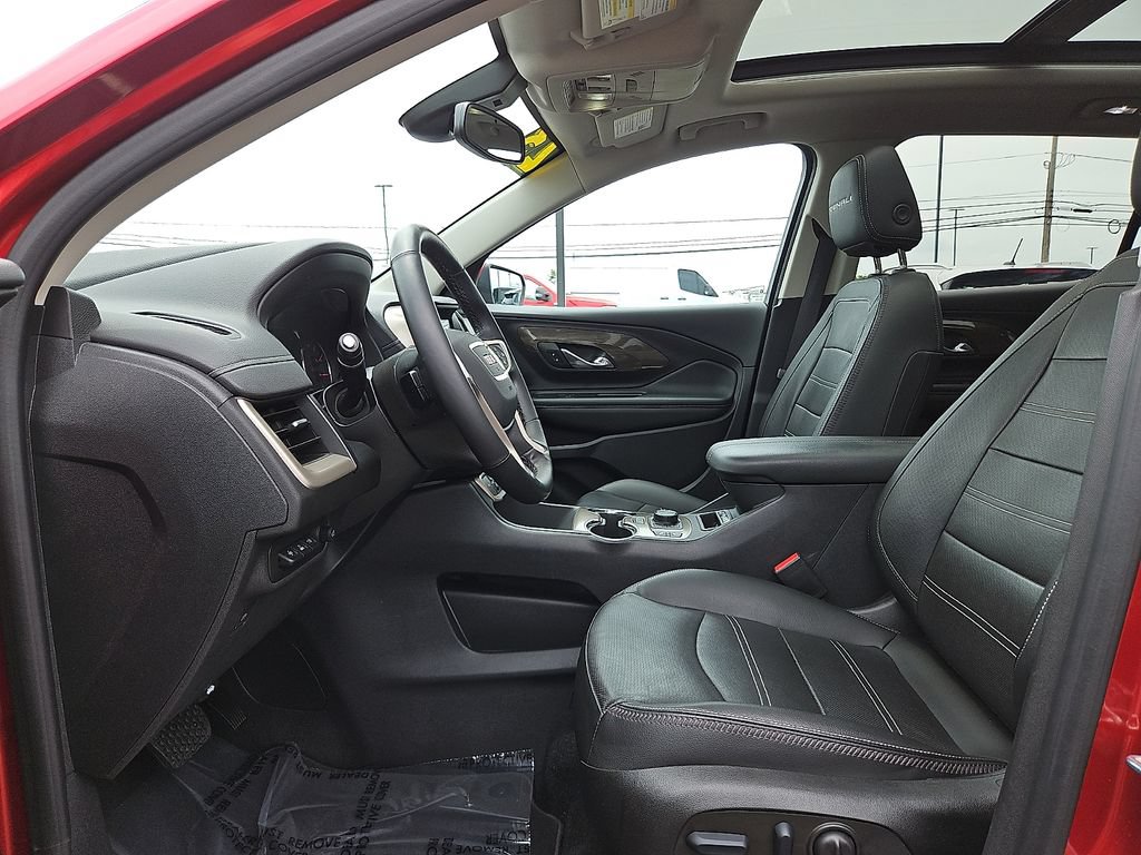 Certified 2023 GMC Terrain Denali w/ Denali Premium Package AWD/4WD image 13