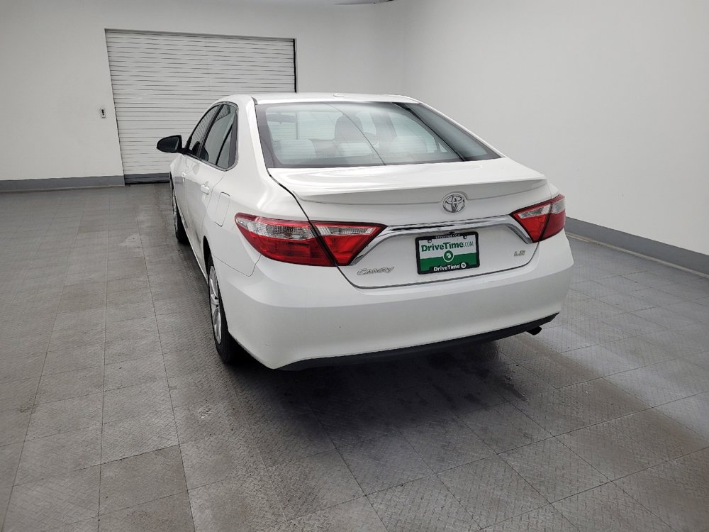 Used 2015 Toyota Camry LE image 6