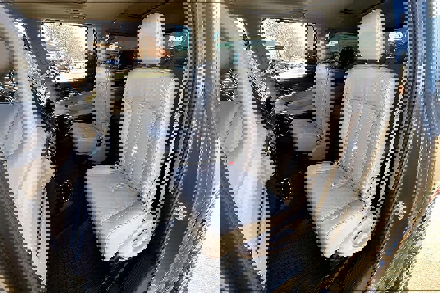 Used 2022 Jeep Wagoneer Series III w/ Premium Group I image 19