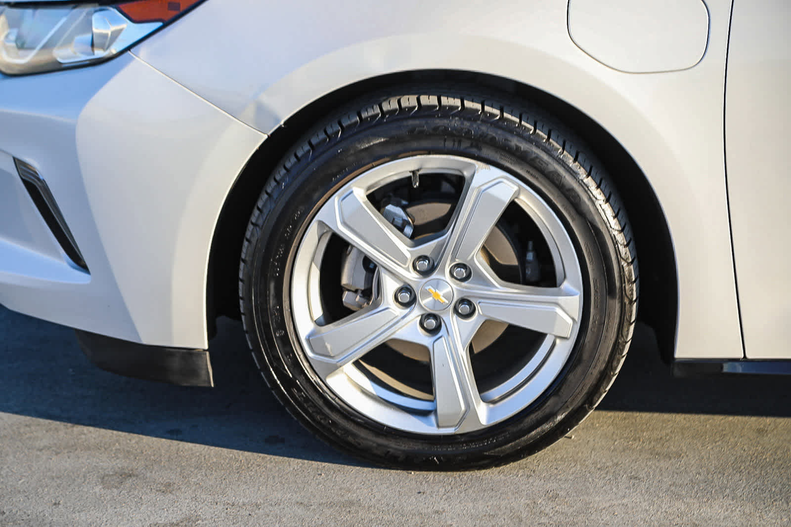 Used 2018 Chevrolet Volt LT w/ Comfort Package image 10