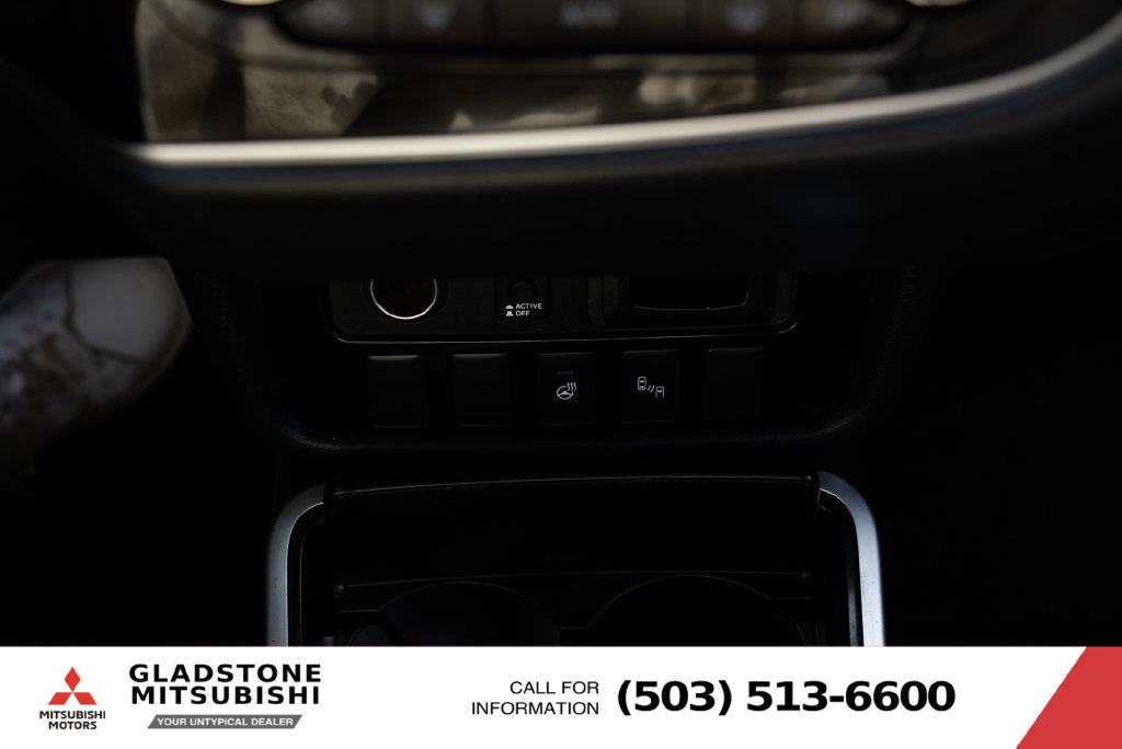 Used 2018 Mitsubishi Outlander GT AWD/4WD image 17