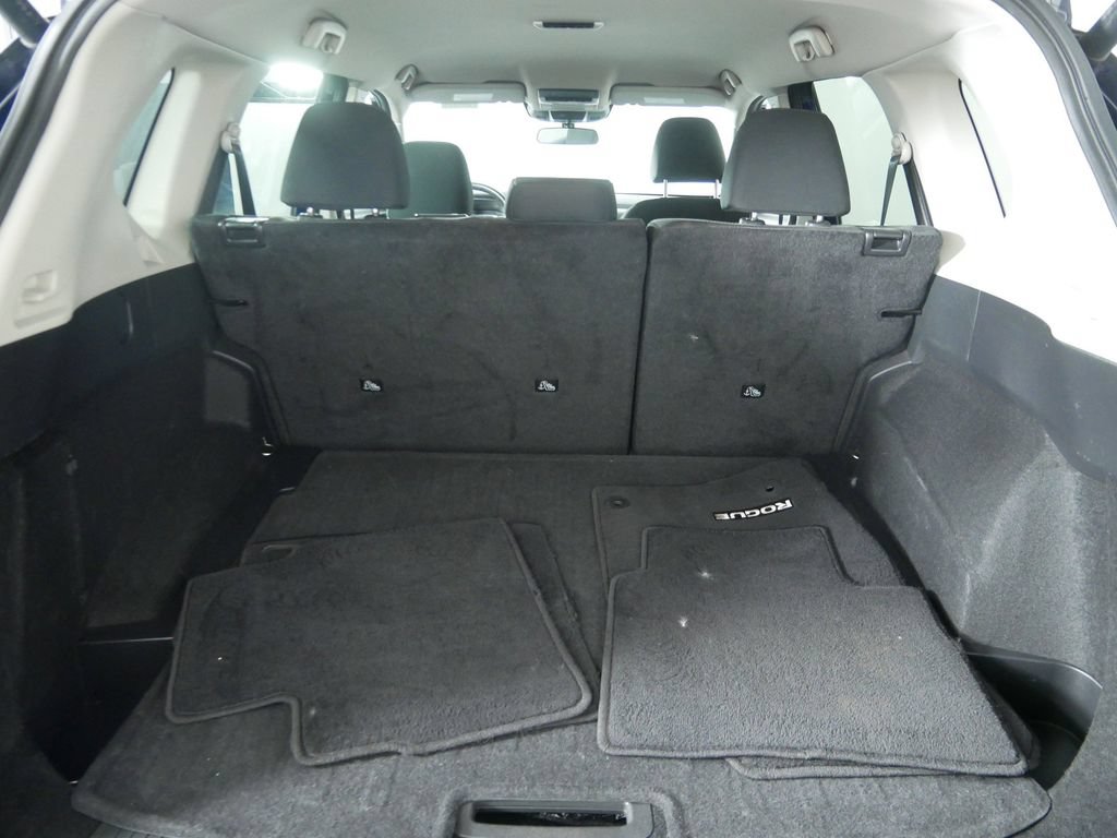 Used 2025 Nissan Rogue SV AWD/4WD image 17
