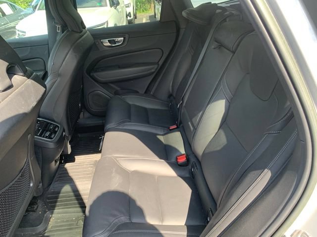 Used 2022 Volvo XC60 B6 Inscription w/ Advanced Package AWD/4WD image 17