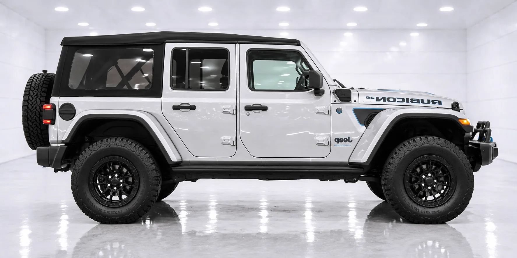 Used 2023 Jeep Wrangler Unlimited Rubicon 4xe AWD/4WD image 6