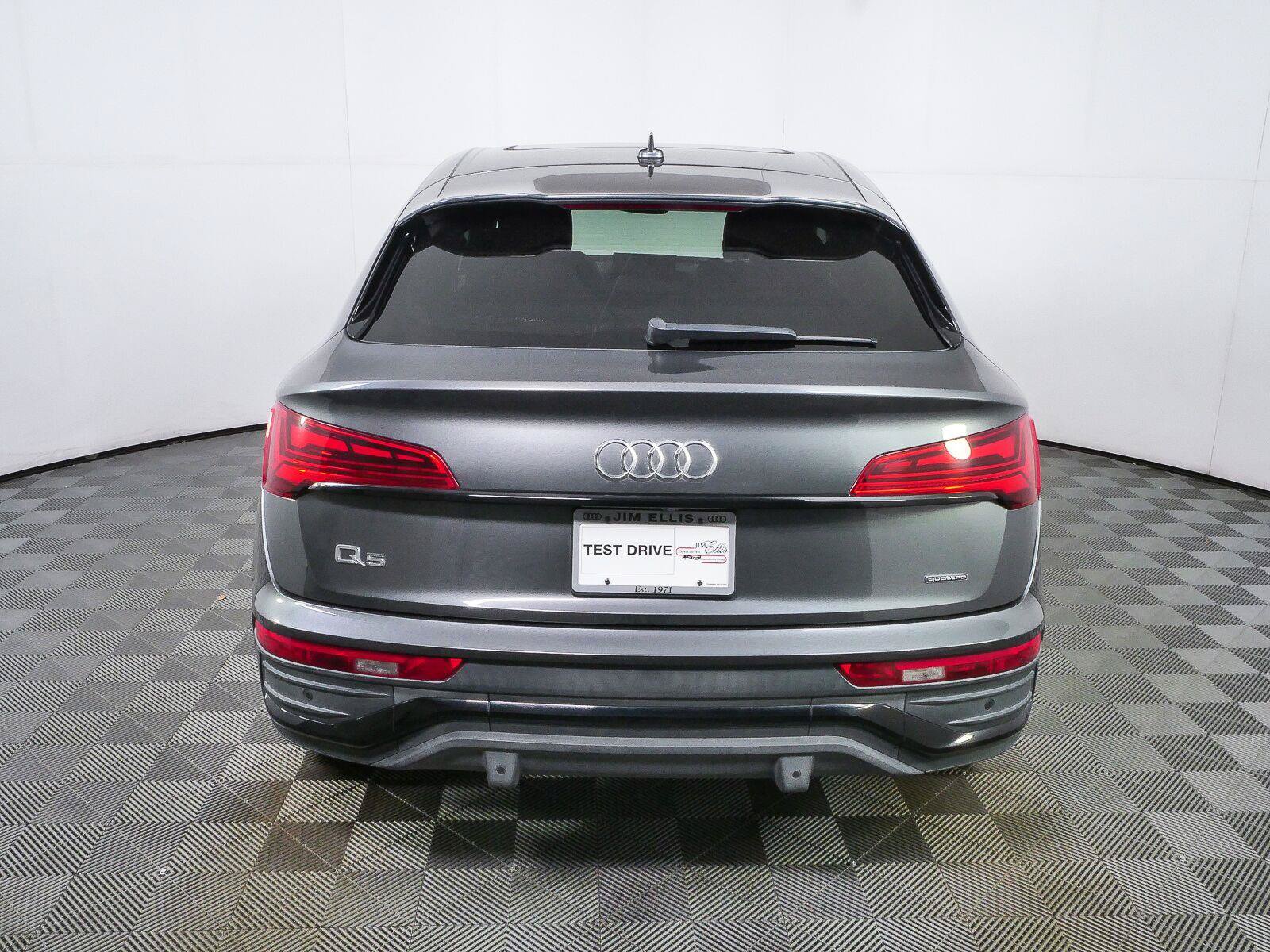 Used 2022 Audi Q5 2.0T Premium Plus AWD/4WD image 30
