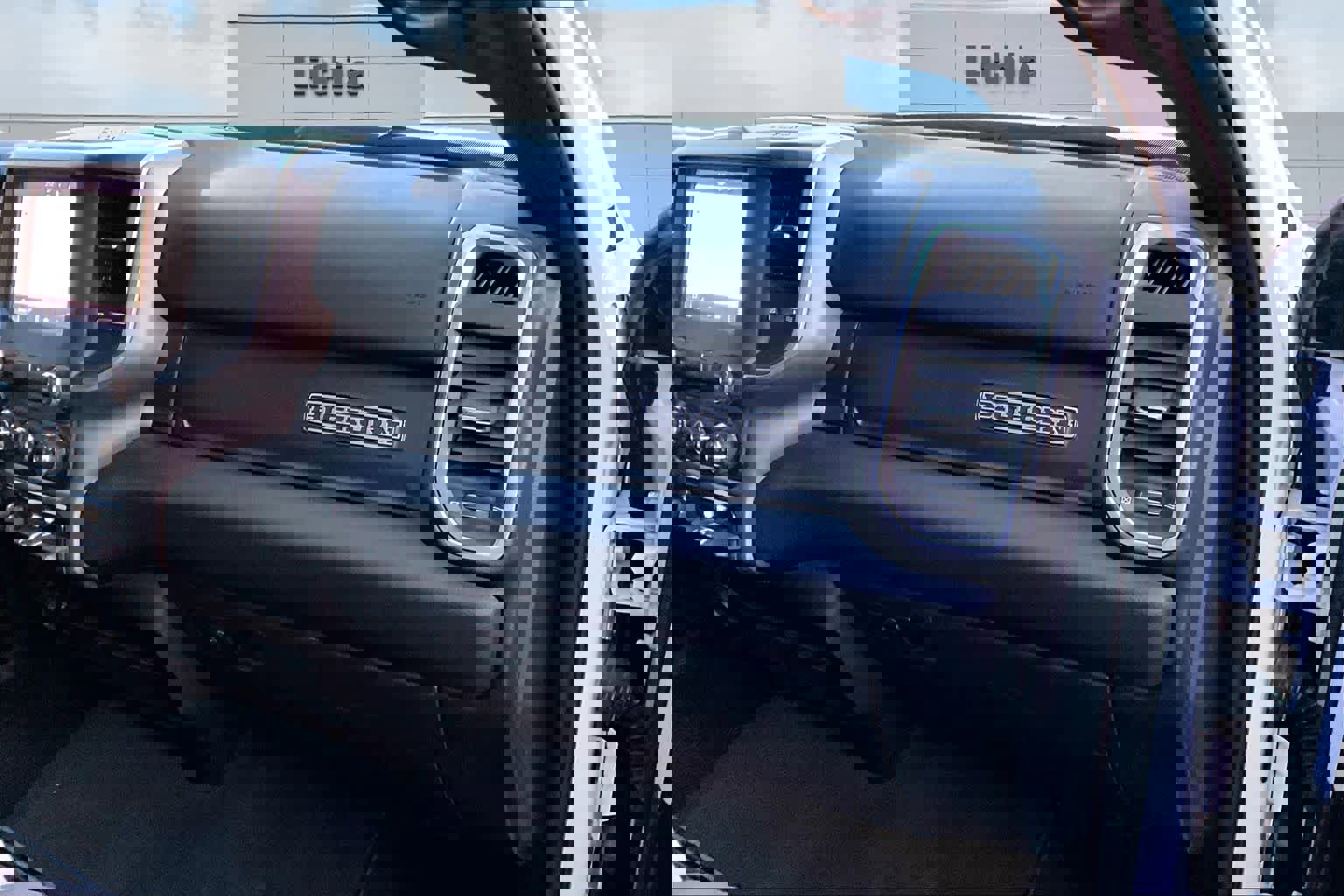 Used 2024 RAM 2500 Big Horn image 24