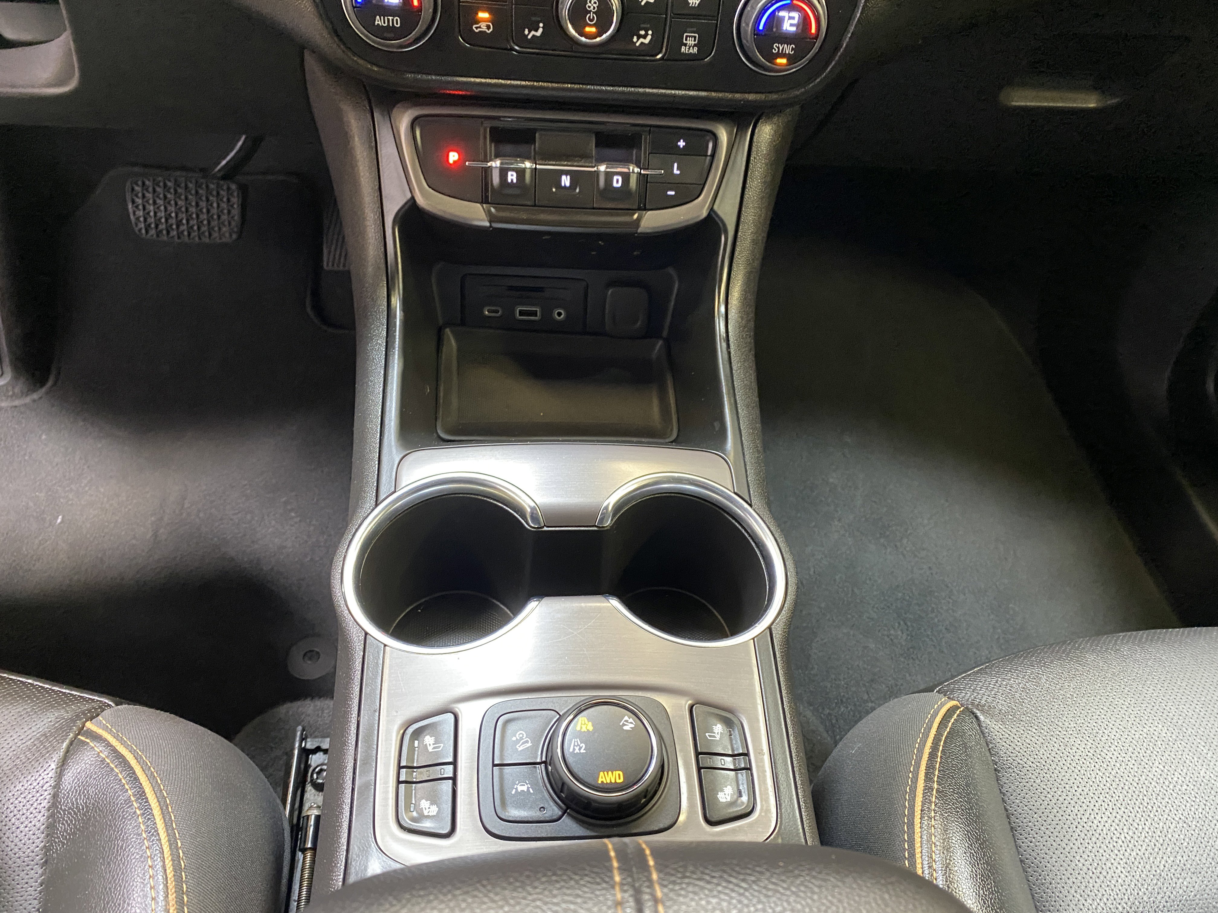 Used 2023 GMC Terrain AT4 image 43