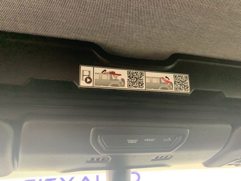 Used 2022 Jeep Wrangler Unlimited Rubicon w/ Xtreme Recon 35" Tire Package image 28