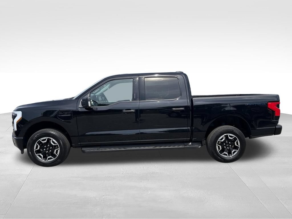 Used 2023 Ford F150 Lightning XLT AWD/4WD image 2