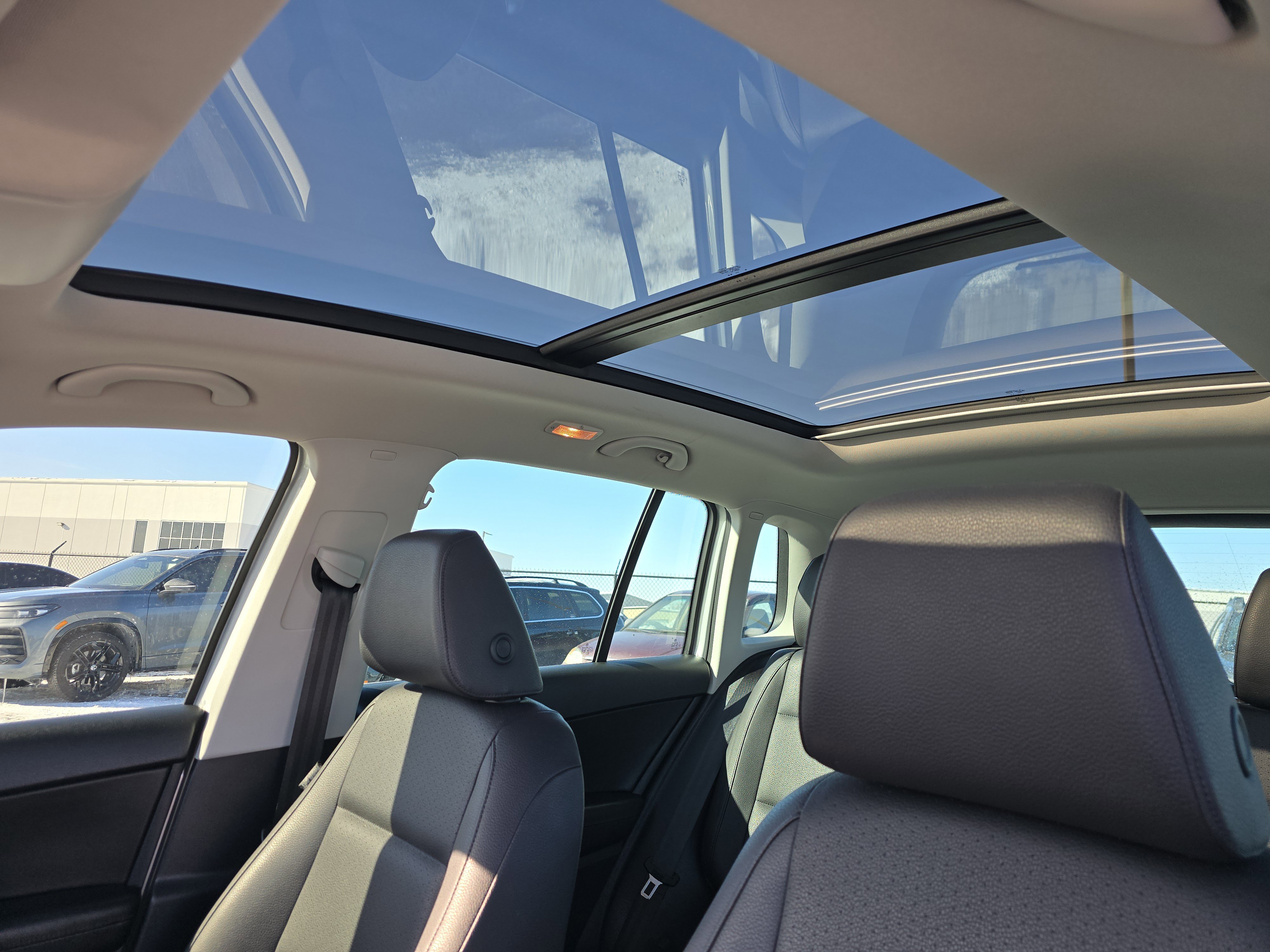 Used 2017 Volkswagen Tiguan Wolfsburg Edition image 21