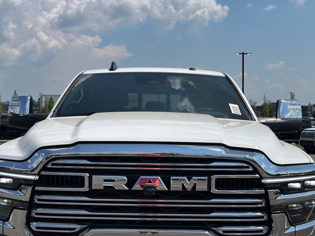 New 2026 RAM 3500 Laramie AWD/4WD image 42