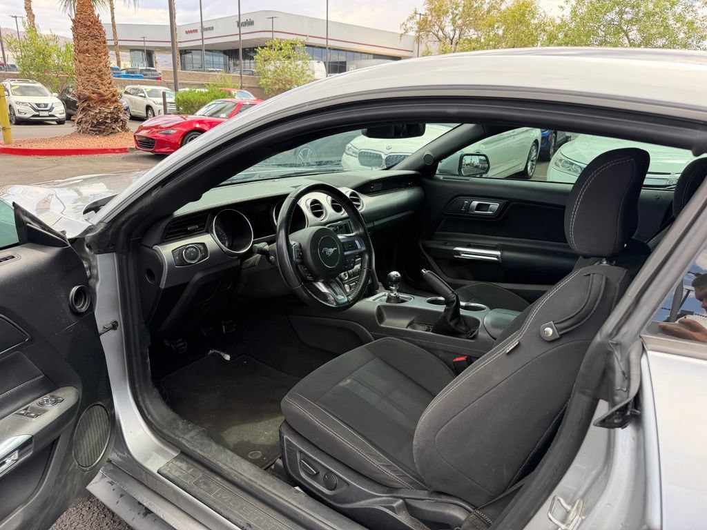 Used 2020 Ford Mustang GT w/ Black Accent Package RWD image 9