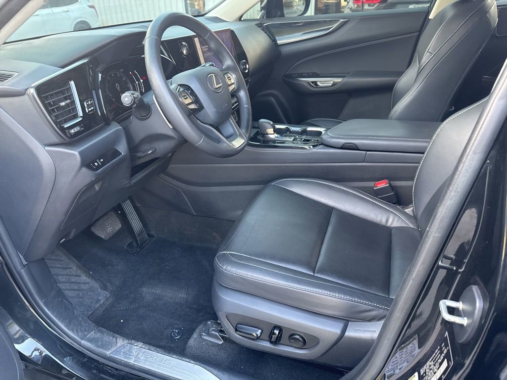 Used 2023 Lexus NX 250 FWD w/ Towing Package (2000 Lbs) image 11