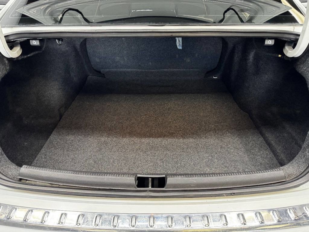 Used 2021 Volkswagen Passat 2.0T SE image 45