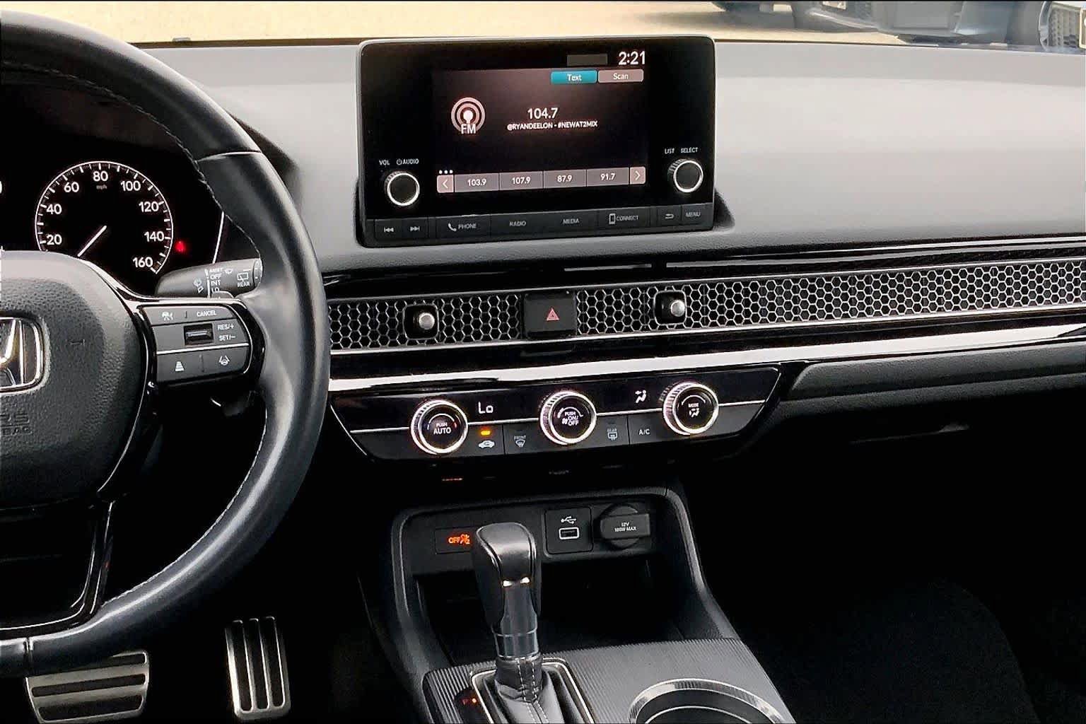 Used 2023 Honda Civic Sport image 7